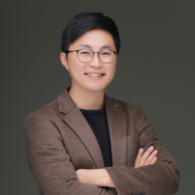 Sangseok Lee