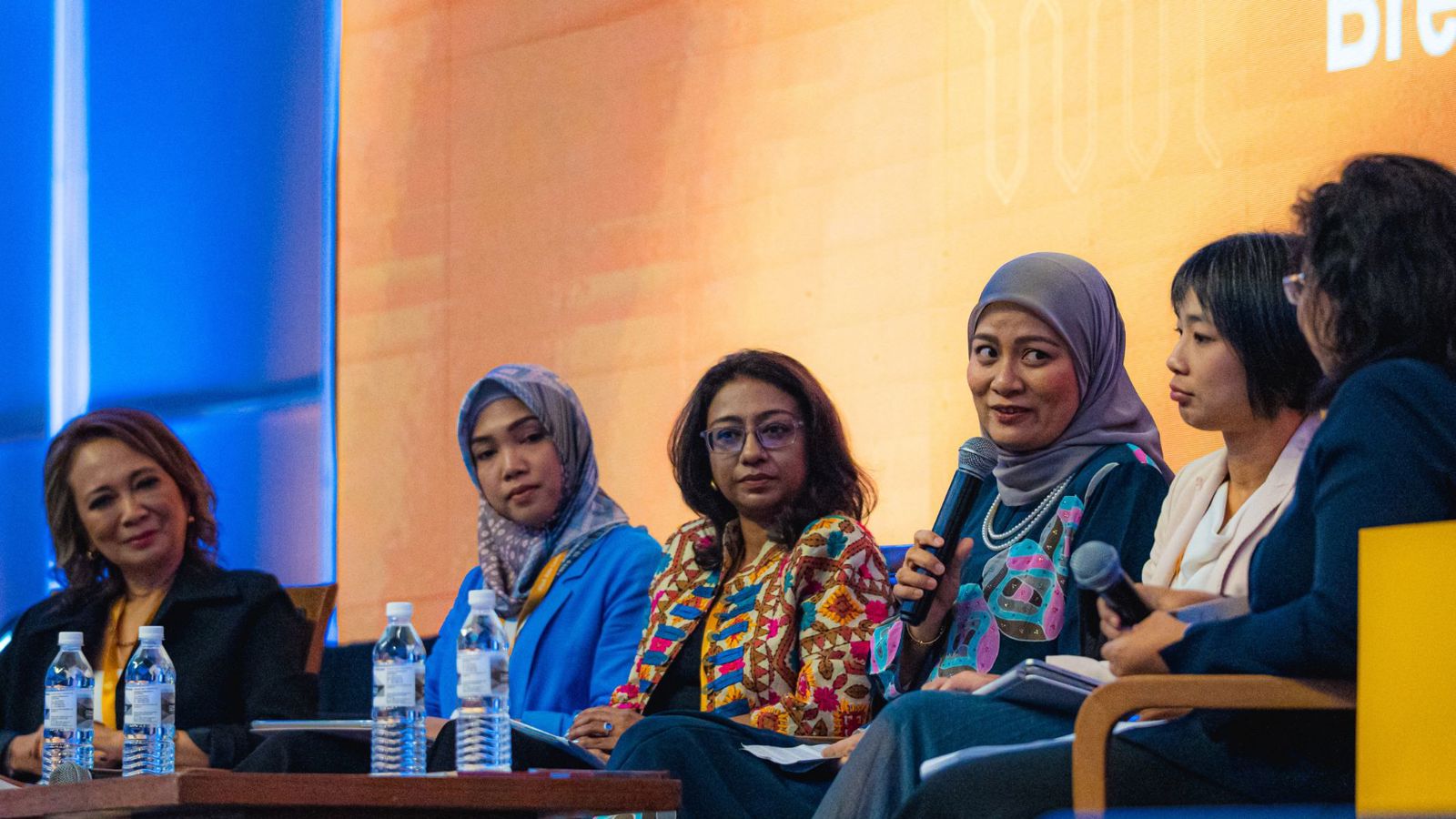 Ifoa Asia Conference 2025 1930 × 1250 Her Influence Panel