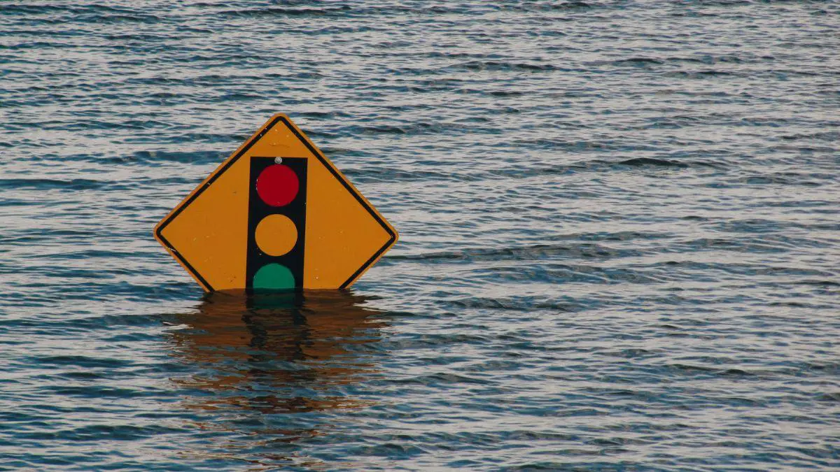 traffic lights flood